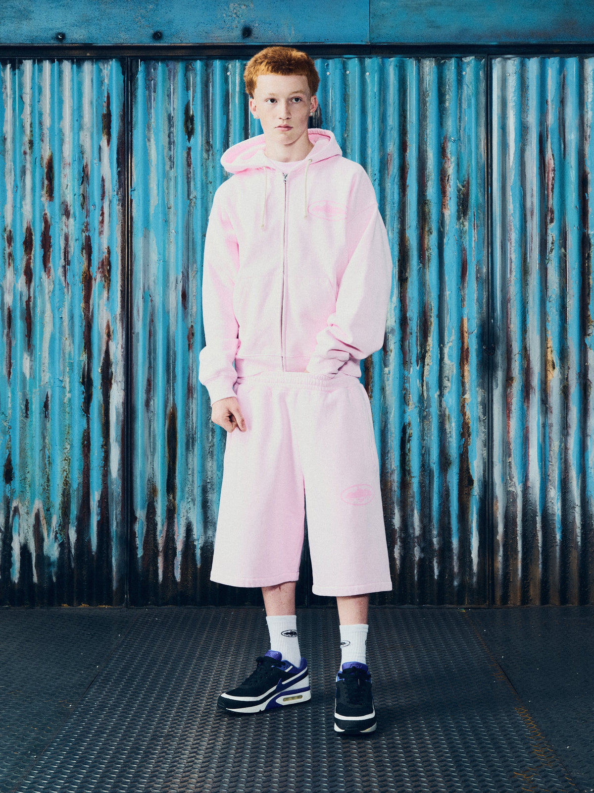 ISLAND KNOCKOUT SWEATSHORT [PINK]