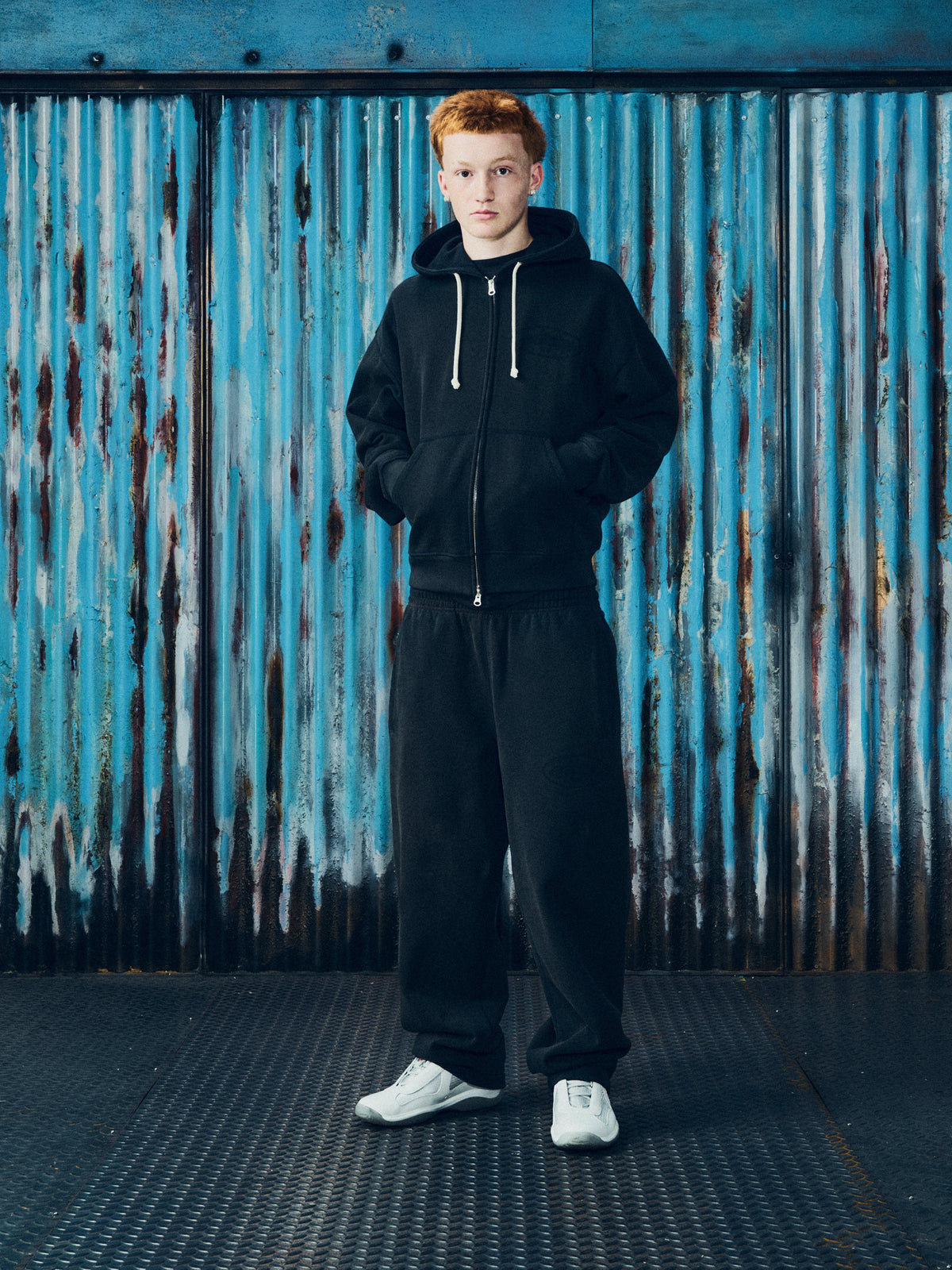 ISLAND KNOCKOUT TRACKSUIT [BLACK]