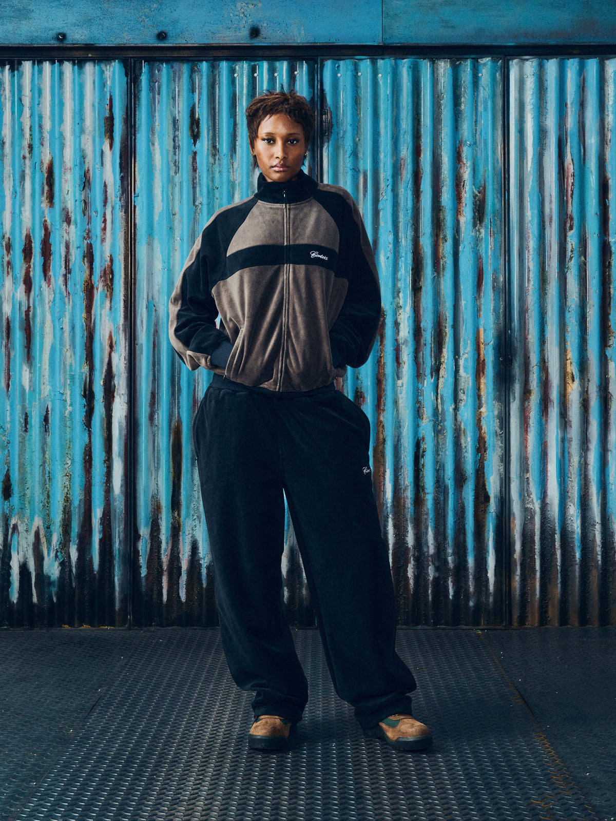 PISTA VELOUR TRACK JACKET [BLACK/BROWN]