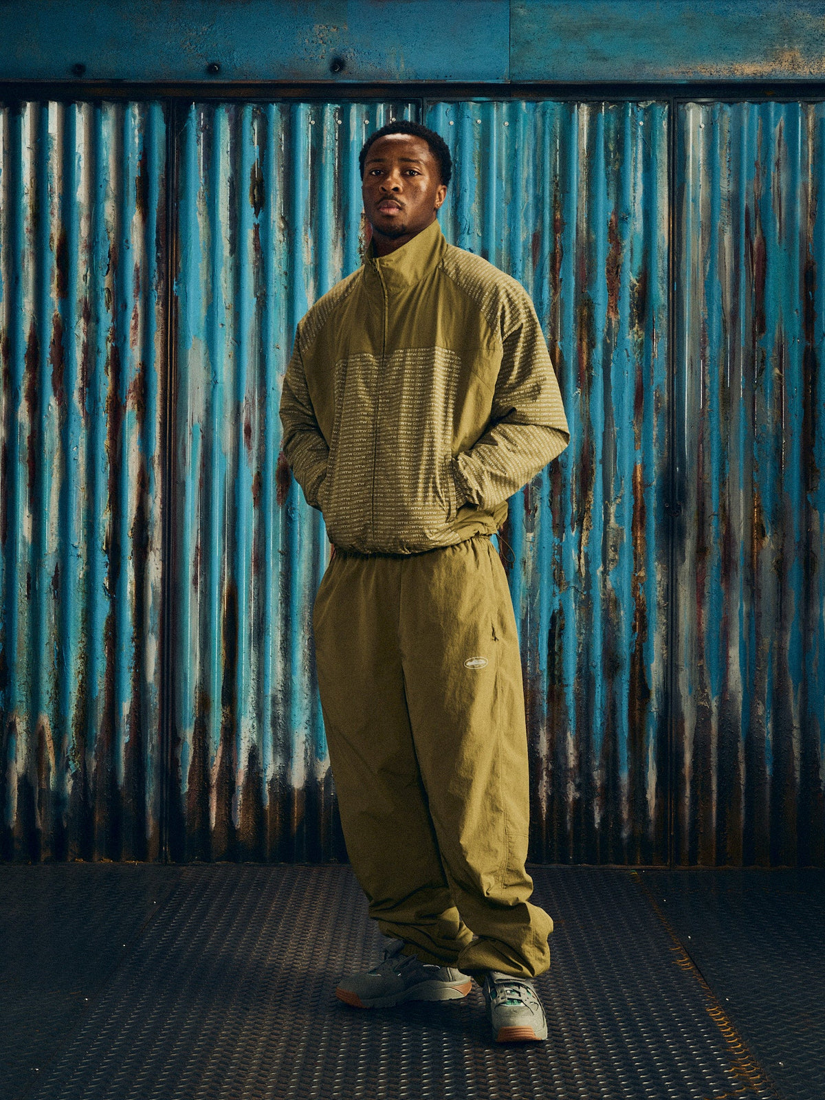 STATIC SHUKU JACKET [OLIVE]